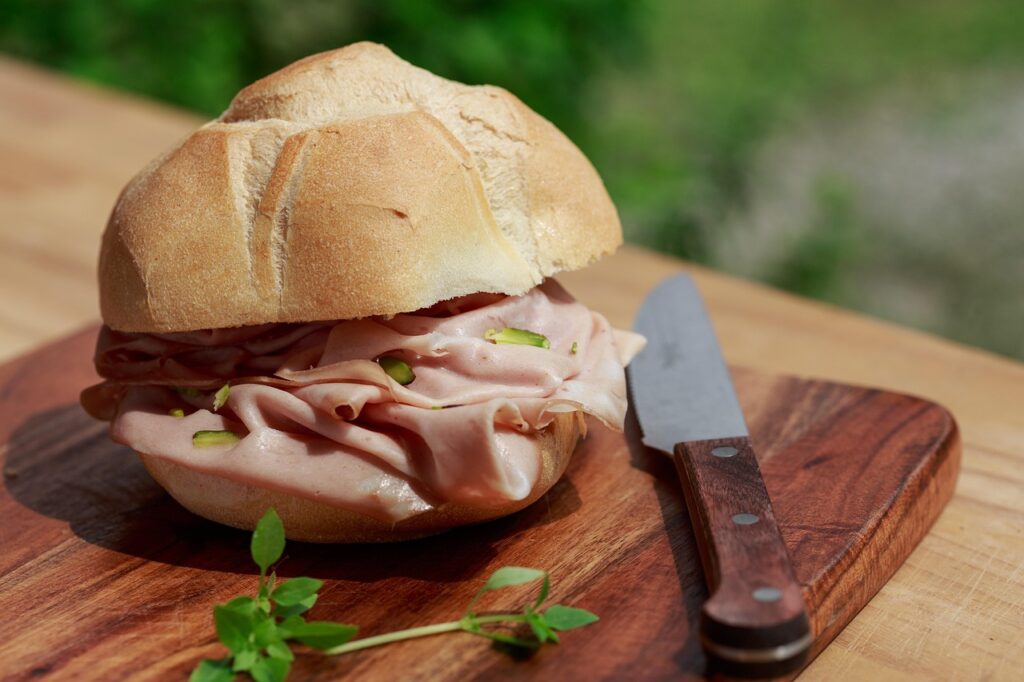 Mortadella: i valori nutrizionali e quanto se ne può mangiare