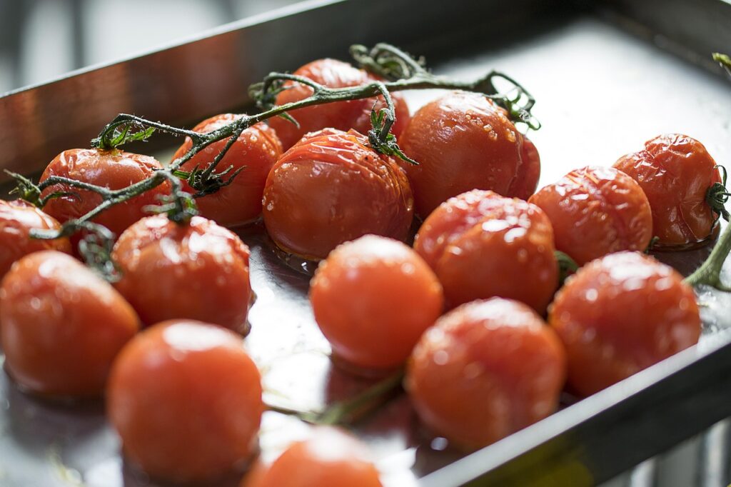 Pomodoro cotto meglio del crudo? Sì, il calore libera il licopene antitumorale
