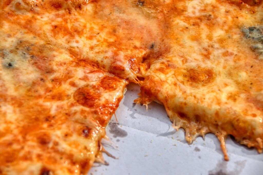 Mangiare la pizza il giorno dopo: ecco cosa può contenere