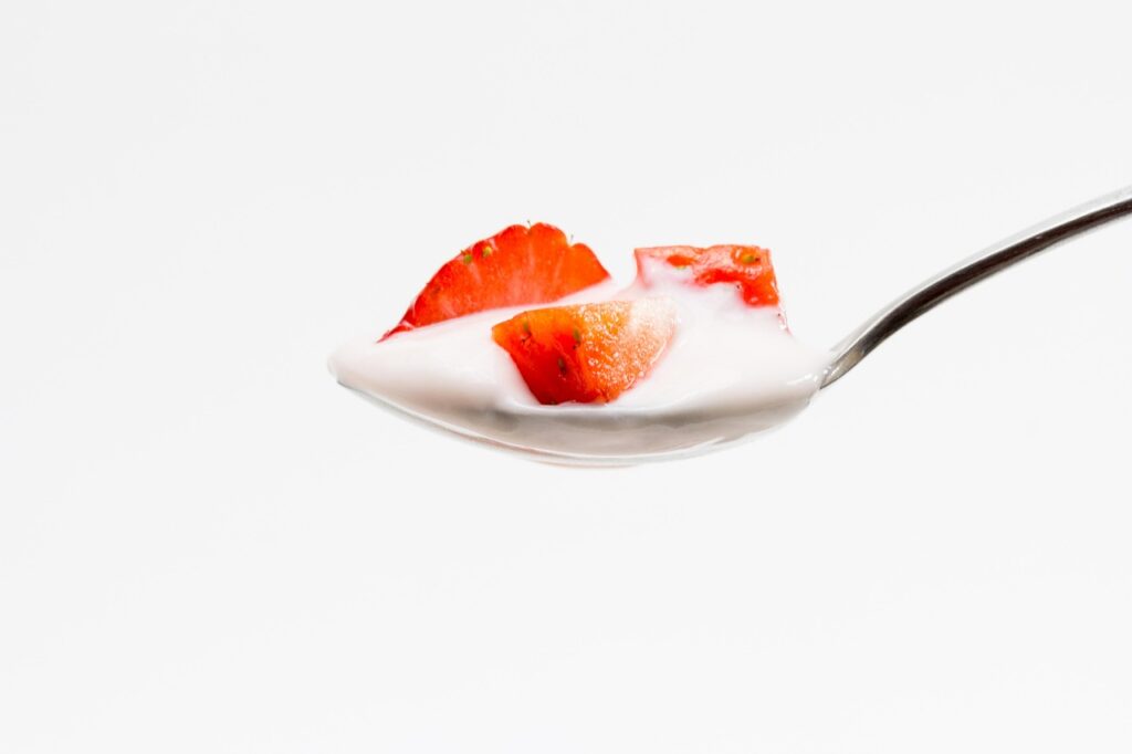 Yogurt e glicemia: il modo corretto per mangiarlo se sei diabetico